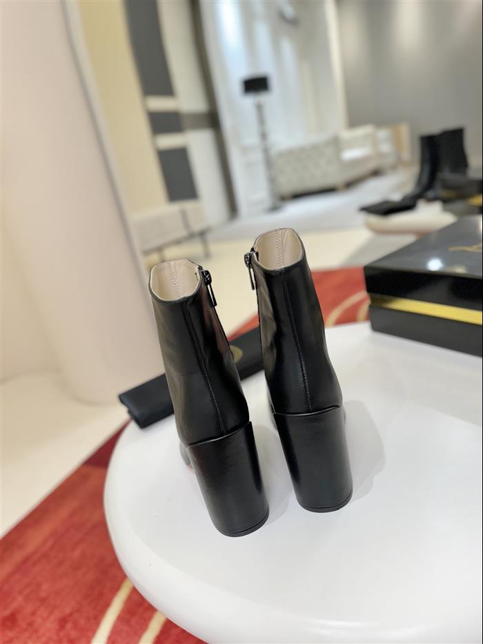 2025112818817174 380